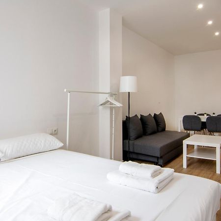 Vlc Host- Fray Pedro Apartment Valencia Exterior photo