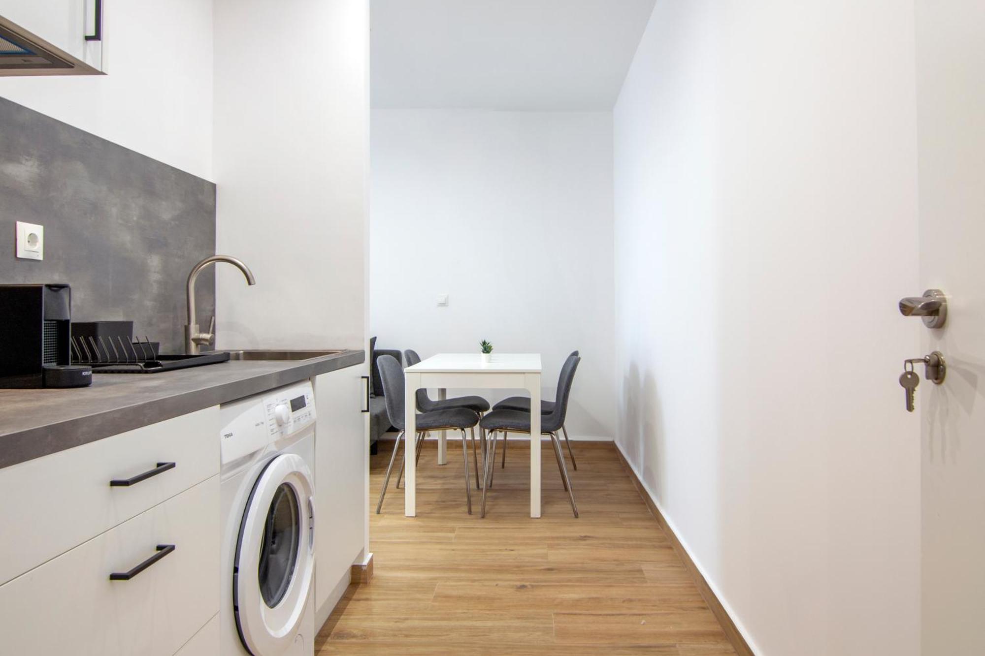 Vlc Host- Fray Pedro Apartment Valencia Exterior photo
